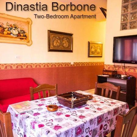 Casa Vacanza Dinastia Borbone - Centro Storico Neapol Exteriér fotografie